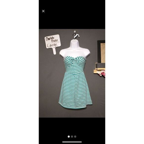 😊 Charlotte russe, backless mini dress lar - Picture 1 of 2